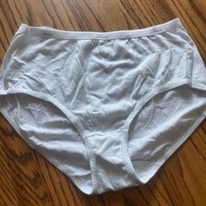 COPY - Women’s sz med panties